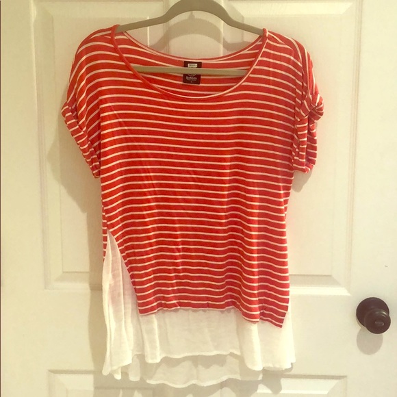 Small top with sheer cut outs - Picture 1 of 6